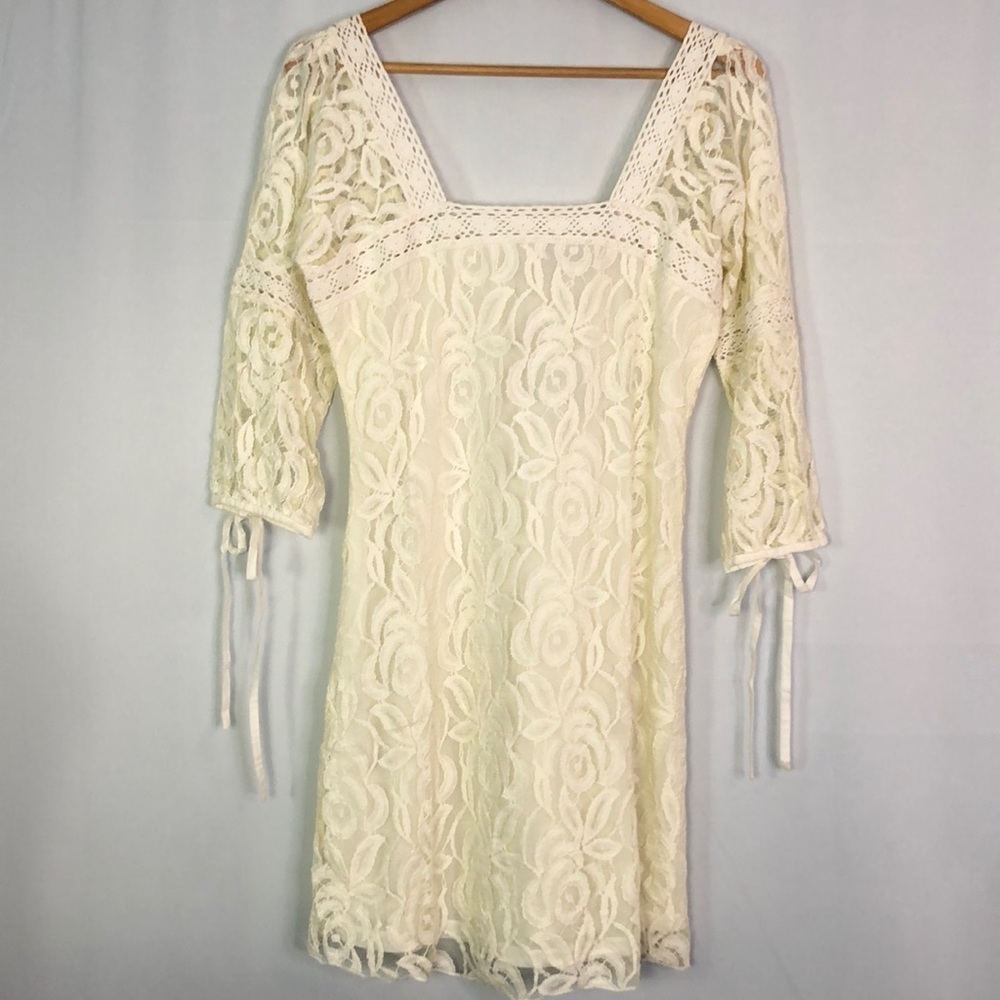 Solitaire Women Ivory Square Neck Long Sleeve Lace Dress Size M